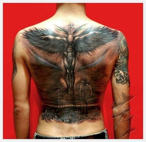 TATUAGGIO MASCHILE SULLA COSTOLA: 40 idee incredibili!